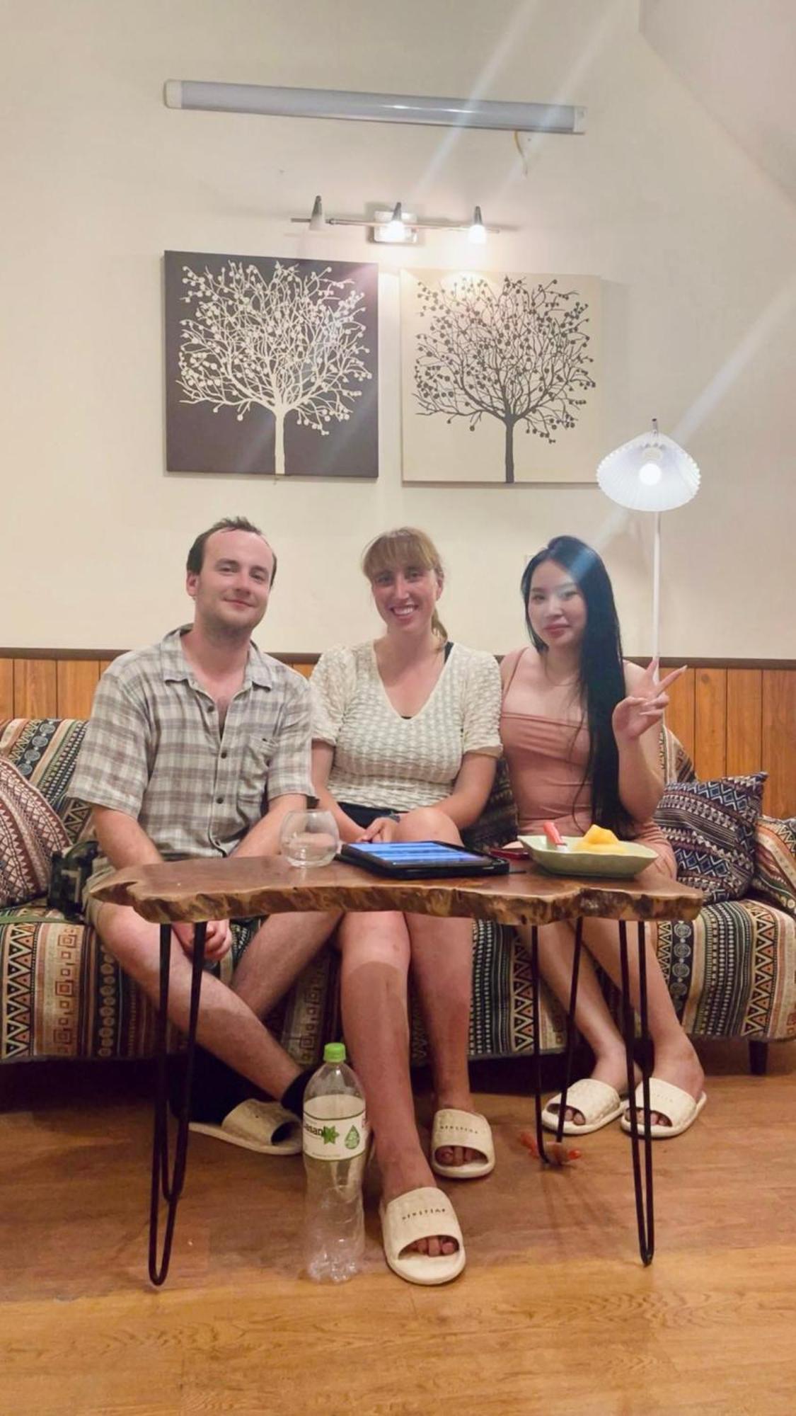 Happy Old House 1738 Apartment Hanoi Bagian luar foto