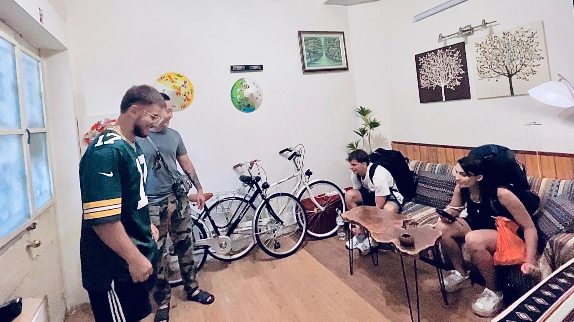 Happy Old House 1738 Apartment Hanoi Bagian luar foto