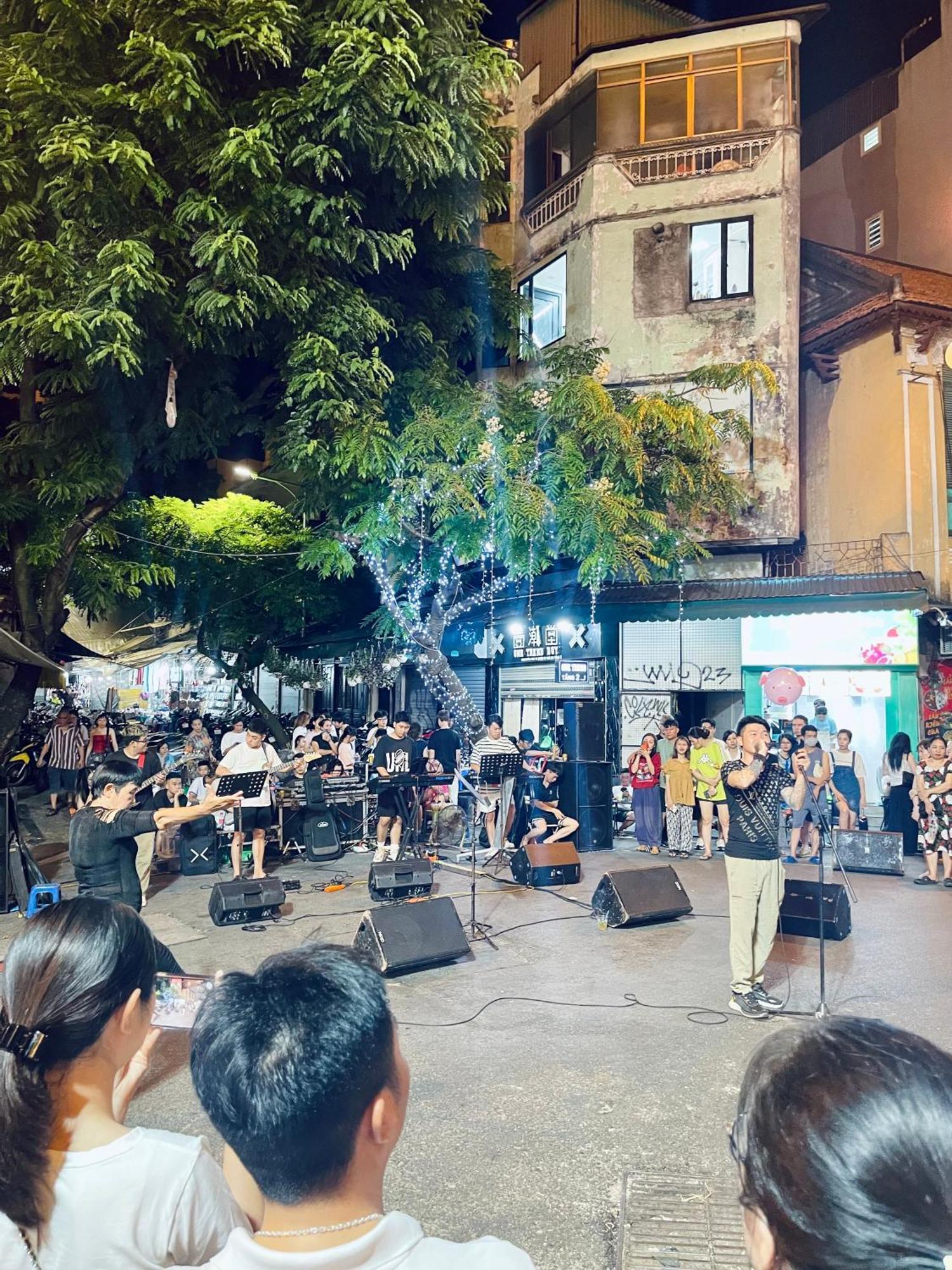 Happy Old House 1738 Apartment Hanoi Bagian luar foto